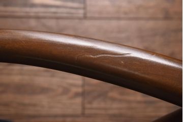 ヴィンテージ家具　イギリスビンテージ　ERCOL(アーコール)　ゴールドスミス　凛とした佇まいのクッション付きアームチェア(椅子)(1)