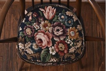 ヴィンテージ家具　イギリスビンテージ　ERCOL(アーコール)　ゴールドスミス　凛とした佇まいのクッション付きアームチェア(椅子)(2)