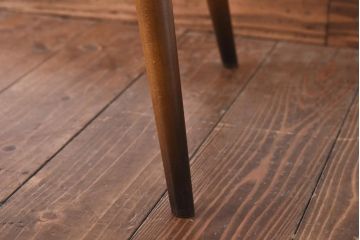 ヴィンテージ家具　イギリスビンテージ　ERCOL(アーコール)　ゴールドスミス　凛とした佇まいのクッション付きアームチェア(椅子)(2)