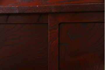 中古　仙台民芸箪笥(仙台箪笥)　欅産業　拭き漆塗り　華やかな金具の茶箪笥(茶棚、飾り棚)