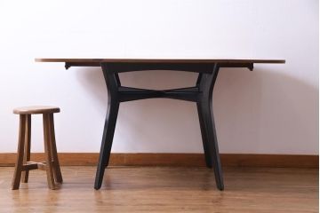 ヴィンテージ家具　イギリスビンテージ　G-PLAN(ジープラン)　BBシリーズ　北欧スタイルらしいモダンなデザインが素敵なバタフライテーブル(拡張式テーブル、ダイニングテーブル)