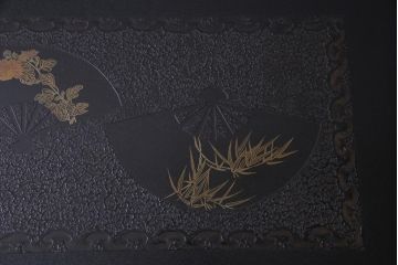 アンティーク家具　極上品　漆・変わり塗り　乾漆　立体的な漆塗りが存在感を放つ高級座卓(ローテーブル)