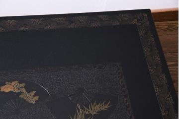 アンティーク家具　極上品　漆・変わり塗り　乾漆　立体的な漆塗りが存在感を放つ高級座卓(ローテーブル)