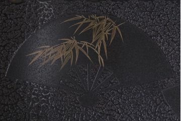 アンティーク家具　極上品　漆・変わり塗り　乾漆　立体的な漆塗りが存在感を放つ高級座卓(ローテーブル)