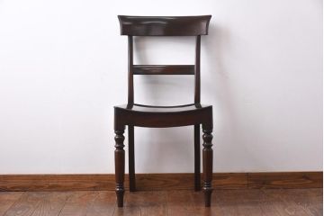 アンティーク家具　イギリスアンティーク　ウォルナット材　品格が漂うチェア(ワークチェア、椅子)