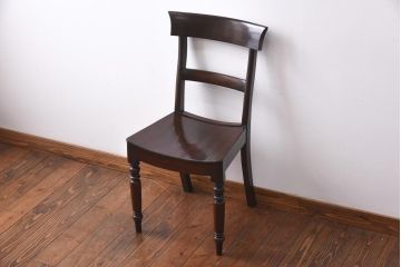 アンティーク家具　イギリスアンティーク　ウォルナット材　品格が漂うチェア(ワークチェア、椅子)