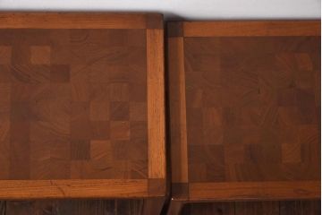 ヴィンテージ家具　北欧ビンテージ　デンマーク　パーケット天板が珍しいチーク材製のネストテーブル(サイドテーブル)