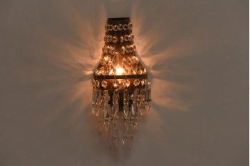 フランスビンテージ　金属製　エンパイア様式　ガラスドロップがお洒落な小振りなウォールランプ(壁掛け照明)(1)