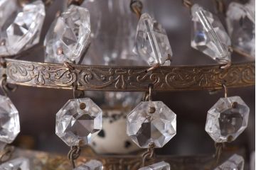 フランスビンテージ　金属製　エンパイア様式　ガラスドロップがお洒落な小振りなウォールランプ(壁掛け照明)(1)