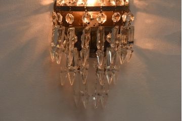 フランスビンテージ　金属製　エンパイア様式　ガラスドロップがお洒落な小振りなウォールランプ(壁掛け照明)(1)