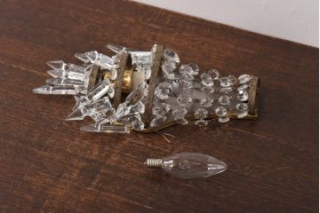 フランスビンテージ　金属製　エンパイア様式　ガラスドロップがお洒落な小振りなウォールランプ(壁掛け照明)(2)