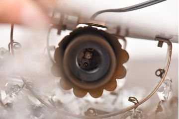 フランスビンテージ　金属製　エンパイア様式　ガラスドロップがお洒落な小振りなウォールランプ(壁掛け照明)(2)