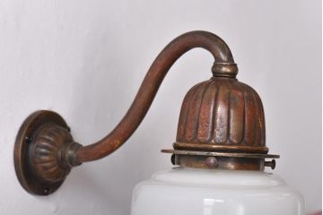 和製アンティーク　銅金具　ブラケットのデザインがおしゃれなウォールランプ(壁掛け照明)