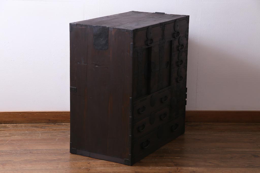 アンティーク家具　和製アンティーク　明治大正期　総桐材　味わいと渋さが格好良い関東帳場箪笥(時代箪笥、和タンス、桐箪笥、桐たんす)