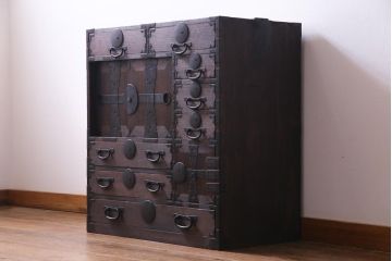 アンティーク家具　和製アンティーク　明治大正期　総桐材　味わいと渋さが格好良い関東帳場箪笥(時代箪笥、和タンス、桐箪笥、桐たんす)