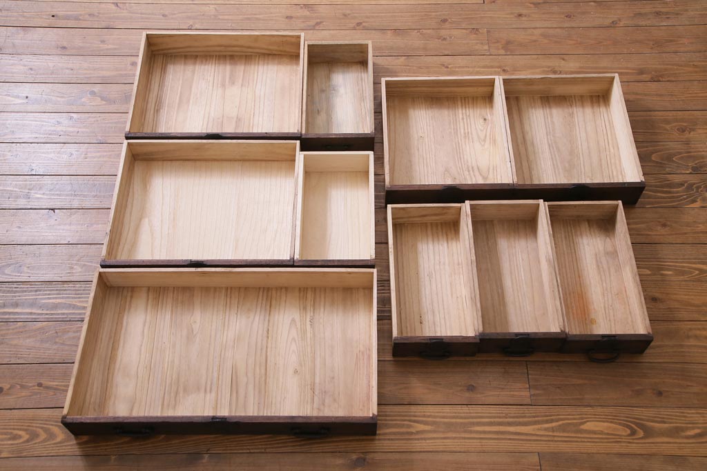 アンティーク家具　和製アンティーク　明治大正期　総桐材　味わいと渋さが格好良い関東帳場箪笥(時代箪笥、和タンス、桐箪笥、桐たんす)