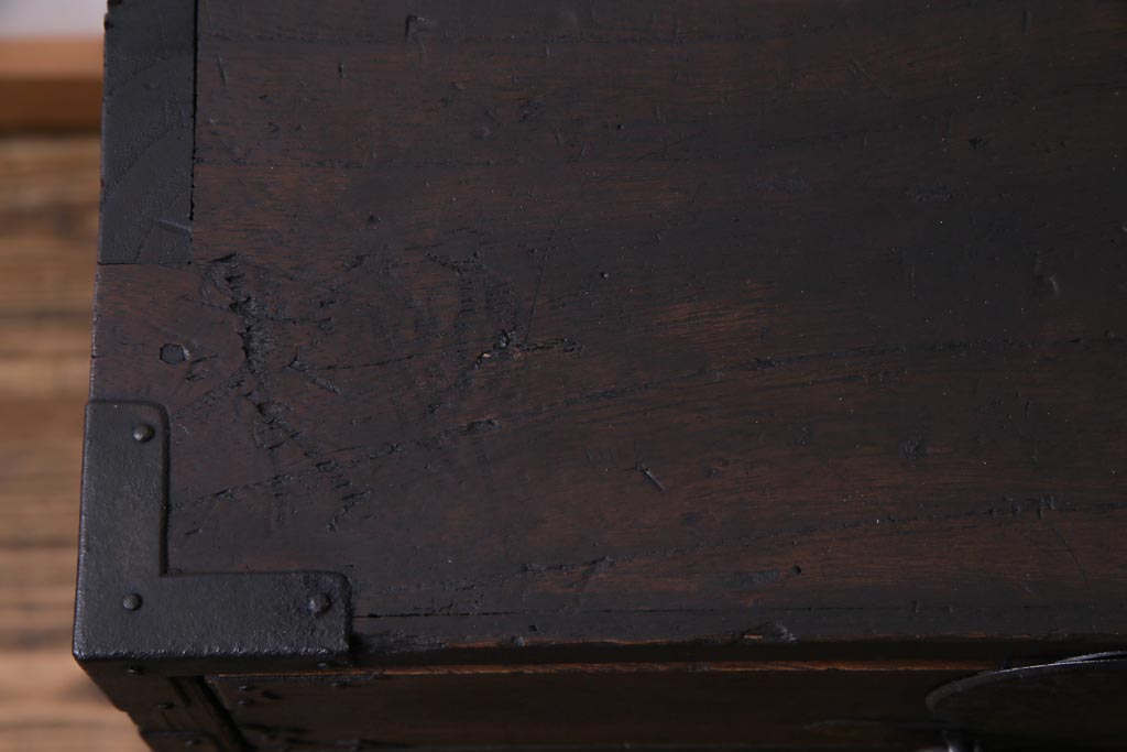 アンティーク家具　和製アンティーク　明治大正期　総桐材　味わいと渋さが格好良い関東帳場箪笥(時代箪笥、和タンス、桐箪笥、桐たんす)