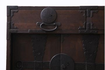 アンティーク家具　和製アンティーク　明治大正期　総桐材　味わいと渋さが格好良い関東帳場箪笥(時代箪笥、和タンス、桐箪笥、桐たんす)