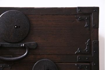 アンティーク家具　和製アンティーク　明治大正期　総桐材　味わいと渋さが格好良い関東帳場箪笥(時代箪笥、和タンス、桐箪笥、桐たんす)