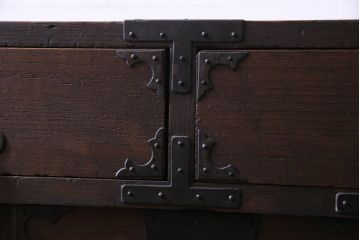 アンティーク家具　和製アンティーク　明治大正期　総桐材　味わいと渋さが格好良い関東帳場箪笥(時代箪笥、和タンス、桐箪笥、桐たんす)