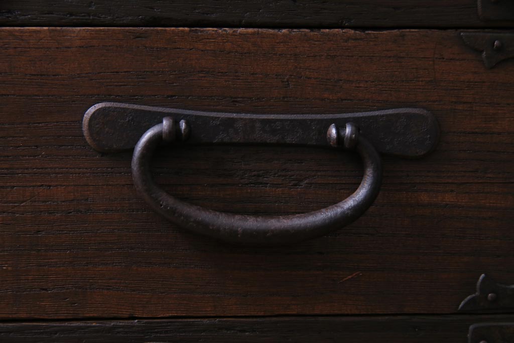 アンティーク家具　和製アンティーク　明治大正期　総桐材　味わいと渋さが格好良い関東帳場箪笥(時代箪笥、和タンス、桐箪笥、桐たんす)