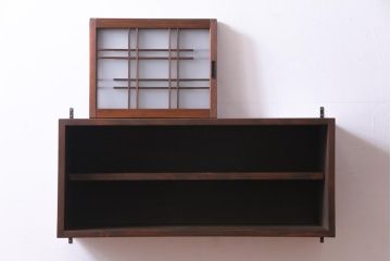 ラフジュ工房オリジナル　建具リメイク　シンプルな中に渋さのある壁掛け戸棚(ウォールシェルフ、吊り戸棚)(1)