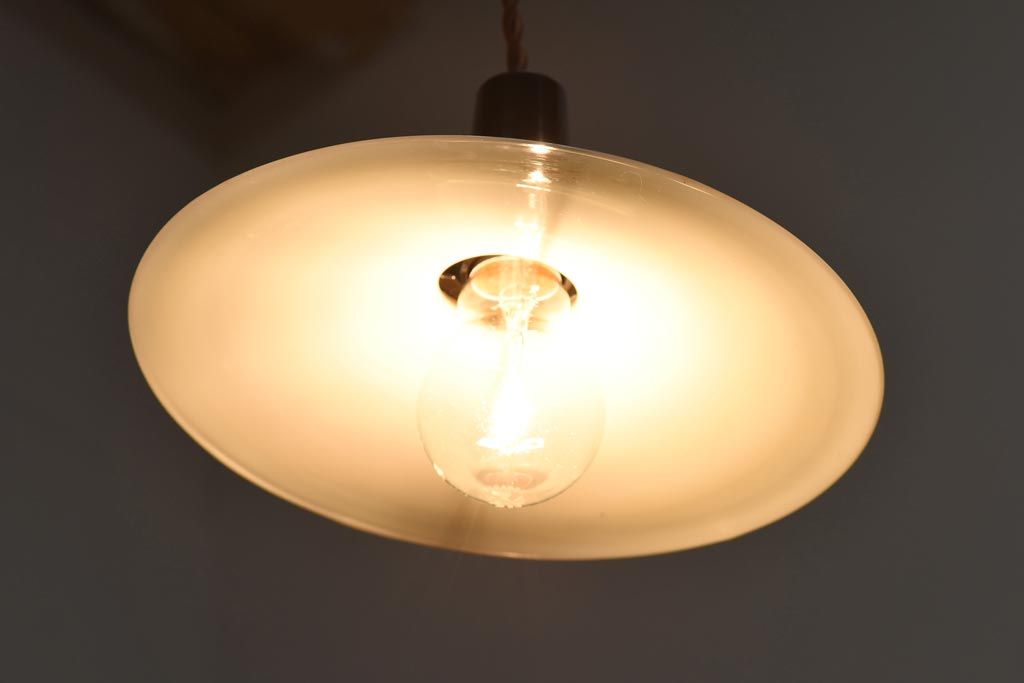 戦前　和製アンティーク　レトロな趣あふれる昔ながらの平笠ペンダントライト(天井照明、吊り下げ照明)