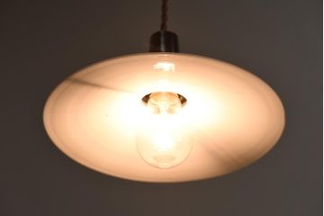 戦前　和製アンティーク　レトロな趣あふれる昔ながらの平笠ペンダントライト(天井照明、吊り下げ照明)(1)