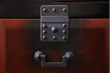 中古　高級品　　民芸城山　モダンデザインが目を惹く一閑張り階段箪笥(一貫張り、小物収納)