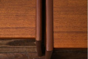 ヴィンテージ家具　北欧ビンテージ　G-PLAN(ジープラン)　チーク材　温かみのある木味のネストテーブル(サイドテーブル)