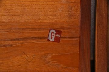 ヴィンテージ家具　北欧ビンテージ　G-PLAN(ジープラン)　チーク材　温かみのある木味のネストテーブル(サイドテーブル)