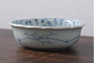 江戸期 微塵唐草紋様 淡く優しげな雰囲気漂う染付鉢(なます皿)