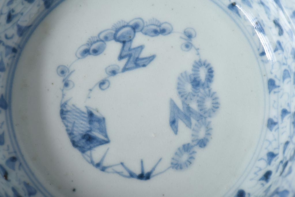 江戸期 微塵唐草紋様 淡く優しげな雰囲気漂う染付鉢(なます皿)