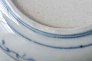 江戸期 微塵唐草紋様 淡く優しげな雰囲気漂う染付鉢(なます皿)