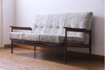 ヴィンテージ家具　イギリスビンテージ　チーク材　すっきりとしたデザインの3人掛けソファ(トリプルソファ、三人掛け、英国)(R-034630)