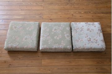ヴィンテージ家具　イギリスビンテージ　チーク材　すっきりとしたデザインの3人掛けソファ(トリプルソファ、三人掛け、英国)(R-034630)