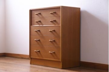 ヴィンテージ家具　北欧ビンテージ　G-PLAN(ジープラン)　Brandon(ブランドン)　オーク材　個性的な引手の5段チェスト(引き出し)