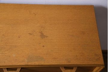 ヴィンテージ家具　北欧ビンテージ　G-PLAN(ジープラン)　Brandon(ブランドン)　オーク材　個性的な引手の5段チェスト(引き出し)