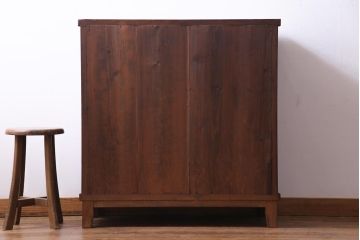 レトロ家具　昭和レトロ　モールガラス入り　リメイク　ノスタルジックな脚付ガラス戸棚(収納棚、キャビネット)