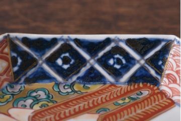 古民具・骨董　幕末明治期　鶴松　干し網に舟　色絵錦手皿2枚セット(和食器、菱形)(1)