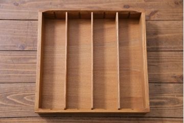 ヴィンテージ家具　イギリスビンテージ　楡材　ERCOL(アーコール)　丸みのあるフォルムのキャスター付きサイドボード(収納棚、キャビネット)(1)