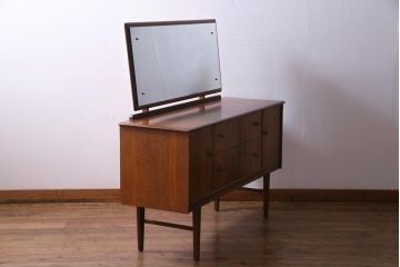 ヴィンテージ家具　北欧ビンテージ　スタイリッシュでモダンなドレッシングチェスト(ドレッサー、ミラー、鏡台)