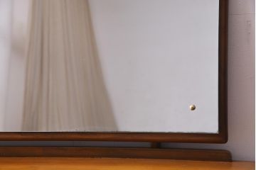 ヴィンテージ家具　北欧ビンテージ　スタイリッシュでモダンなドレッシングチェスト(ドレッサー、ミラー、鏡台)