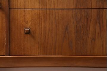 ヴィンテージ家具　北欧ビンテージ　スタイリッシュでモダンなドレッシングチェスト(ドレッサー、ミラー、鏡台)