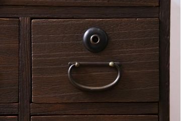 アンティーク家具　和製アンティーク　総桐材　立体的な鍵穴が目を引く小箪笥(小引き出し、和タンス、桐箪笥、桐たんす)