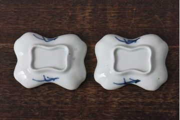 江戸期　結霜のような模様が可愛らしいアンティークの印判豆皿(変形皿)