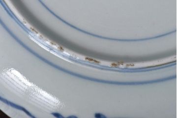 江戸期　伊万里焼　6寸　大輪の牡丹が魅力の染付皿2枚セット(中皿)(2)