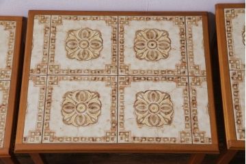 ヴィンテージ家具　北欧ビンテージ　チーク材　レトロデザインのタイルが可愛らしいネストテーブル(サイドテーブル、カフェテーブル)