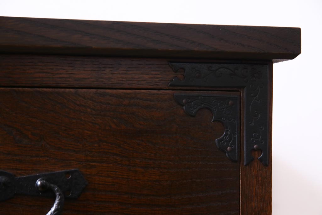 中古　国産　民芸箪笥　天板リメイク　気品漂う上質なつくりのチェスト(衣装箪笥、引き出し)(1)