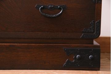 中古　国産　民芸箪笥　天板リメイク　気品漂う上質なつくりのチェスト(衣装箪笥、引き出し)(1)